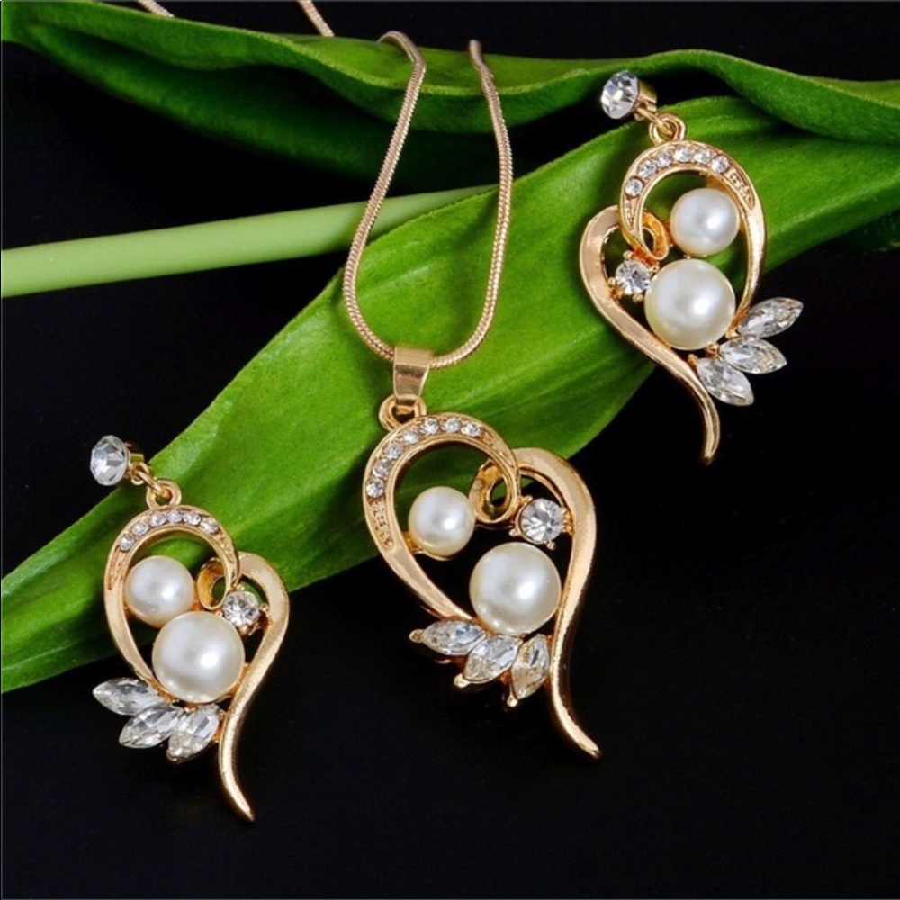 Austrian Pearl Gold-tone Crystal Earrings